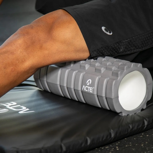Rolo de Liberação Miofascial T141 Rígido 33cm Cinza Acte Sports - Cinza/Branco